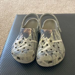 Boys camouflage crocs